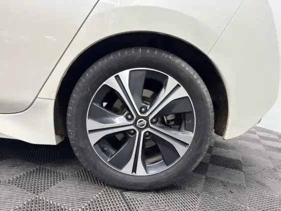 NISSAN LEAF II - voiture d'occasion - Photo 24