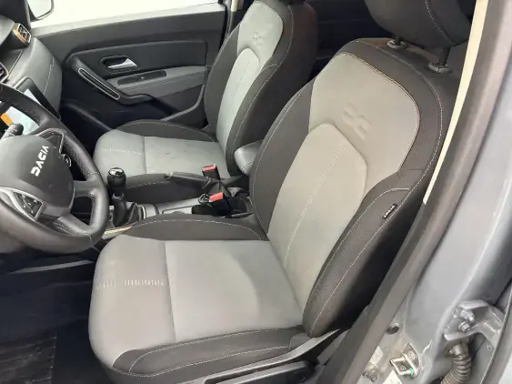 DACIA DUSTER II - voiture d'occasion - Photo 18