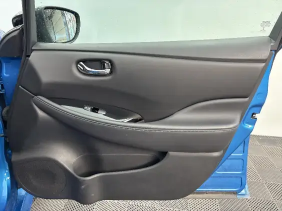 NISSAN LEAF II - voiture d'occasion - Photo 19