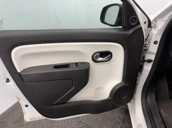 RENAULT TWINGO III - voiture d'occasion - Photo 17