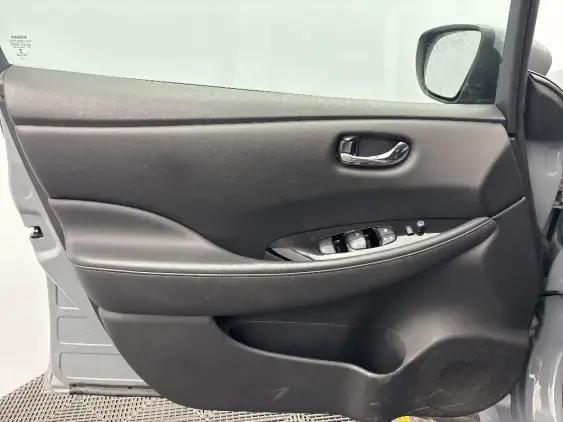 NISSAN LEAF II - voiture d'occasion - Photo 18