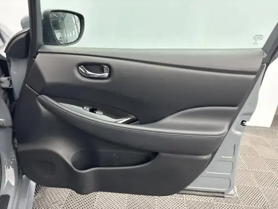 NISSAN LEAF II - voiture d'occasion - Photo 19