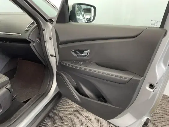 RENAULT GRAND SCENIC IV - voiture d'occasion - Photo 17