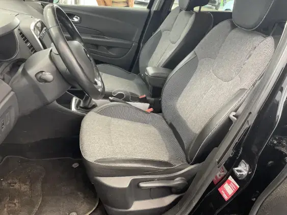 RENAULT CAPTUR - voiture d'occasion - Photo 17