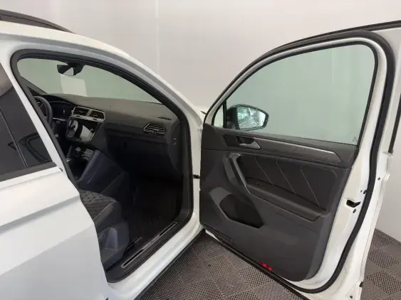 VOLKSWAGEN TIGUAN II - voiture d'occasion - Photo 19