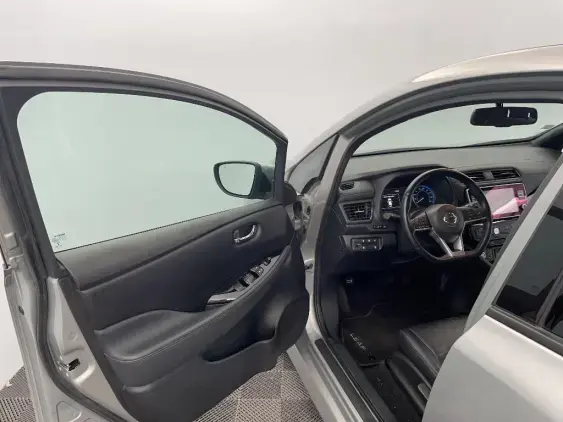 NISSAN LEAF II - voiture d'occasion - Photo 18