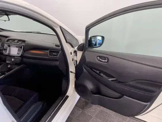 NISSAN LEAF II - voiture d'occasion - Photo 19