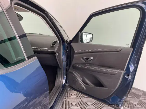 RENAULT SCENIC IV - voiture d'occasion - Photo 20