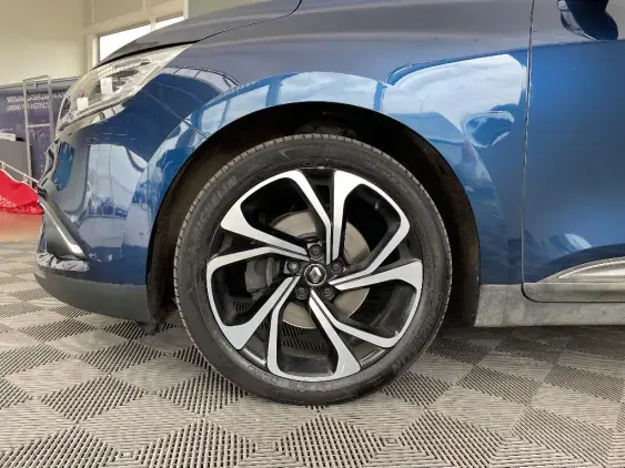 RENAULT SCENIC IV - voiture d'occasion - Photo 23