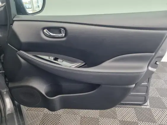 NISSAN LEAF II - voiture d'occasion - Photo 20