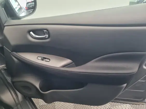 NISSAN LEAF II - voiture d'occasion - Photo 20