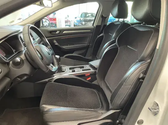 RENAULT MEGANE IV - voiture d'occasion - Photo 17