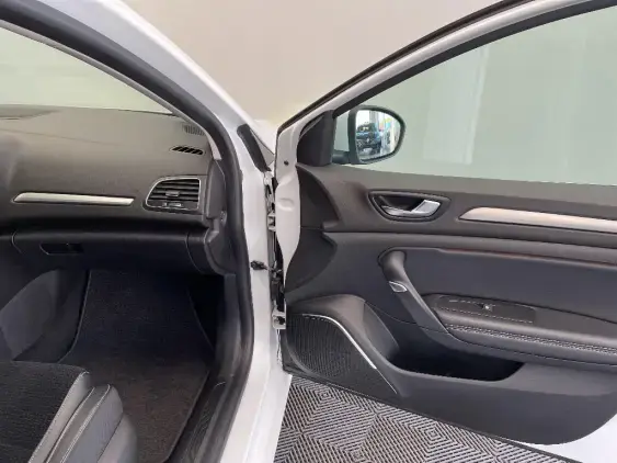 RENAULT MEGANE IV - voiture d'occasion - Photo 19