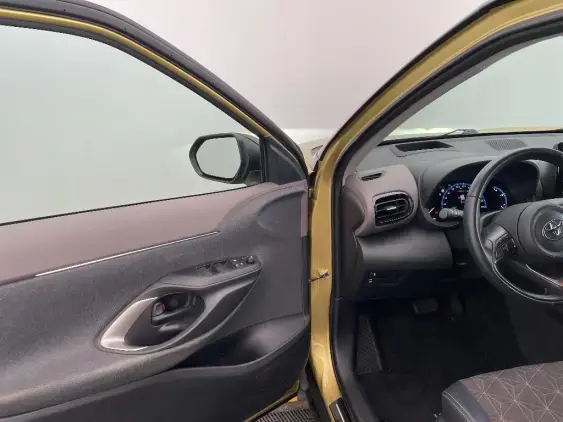 TOYOTA YARIS CROSS I - voiture d'occasion - Photo 19