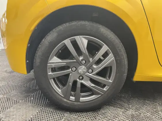 PEUGEOT 208 BUSINESS R II - voiture d'occasion - Photo 22