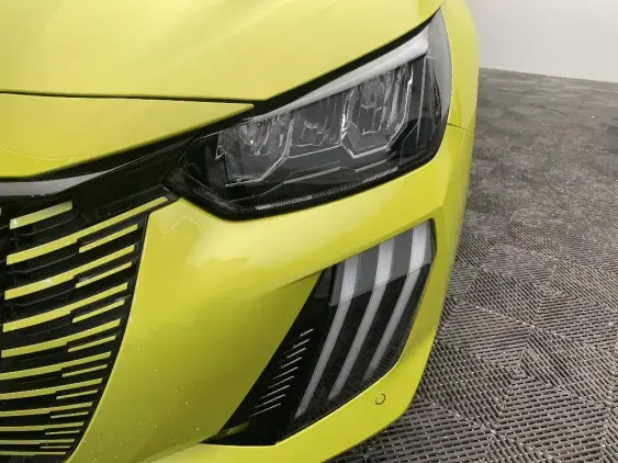 PEUGEOT 208 II - voiture d'occasion - Photo 19