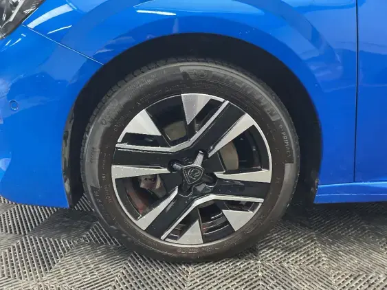 PEUGEOT 208 II - voiture d'occasion - Photo 19