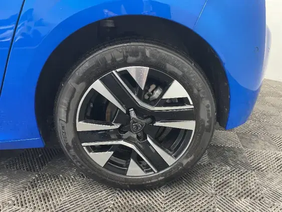 PEUGEOT 208 II - voiture d'occasion - Photo 20