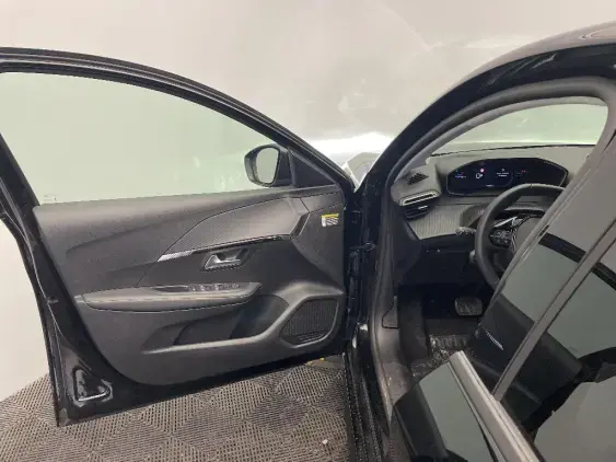 PEUGEOT 208 II - voiture d'occasion - Photo 19