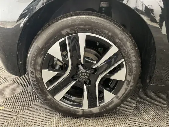 PEUGEOT 208 II - voiture d'occasion - Photo 25