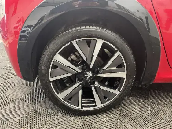 PEUGEOT 208 BUSINESS R II - voiture d'occasion - Photo 20