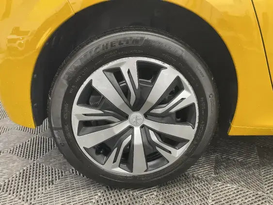 PEUGEOT 208 BUSINESS R II - voiture d'occasion - Photo 21