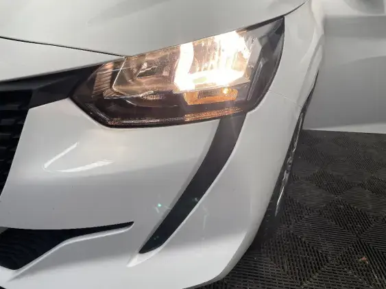 PEUGEOT 208 II - voiture d'occasion - Photo 21