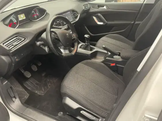 PEUGEOT 308 II - voiture d'occasion - Photo 16