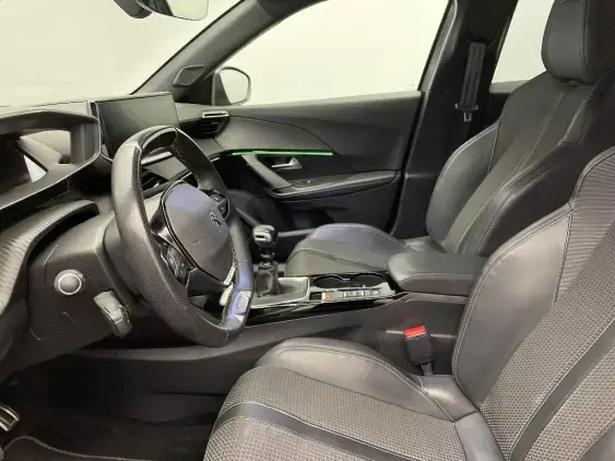 PEUGEOT 2008 II - voiture d'occasion - Photo 16