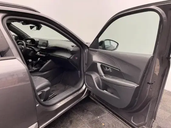 PEUGEOT 2008 II - voiture d'occasion - Photo 18