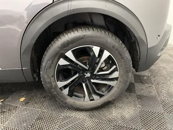 PEUGEOT 2008 II - voiture d'occasion - Photo 21