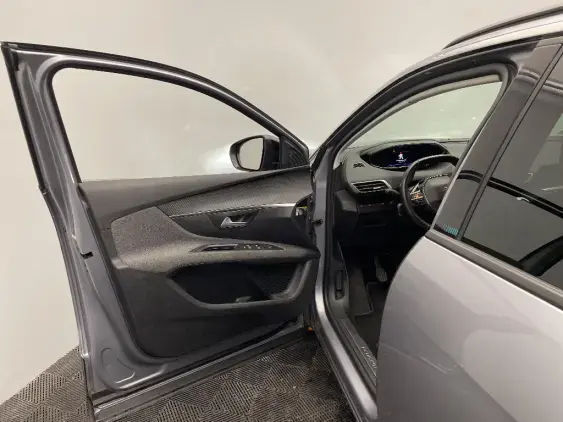 PEUGEOT 5008 II - voiture d'occasion - Photo 17