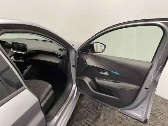 PEUGEOT 208 BUSINESS R II - voiture d'occasion - Photo 18