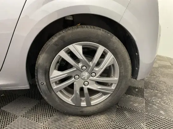 PEUGEOT 208 BUSINESS R II - voiture d'occasion - Photo 21