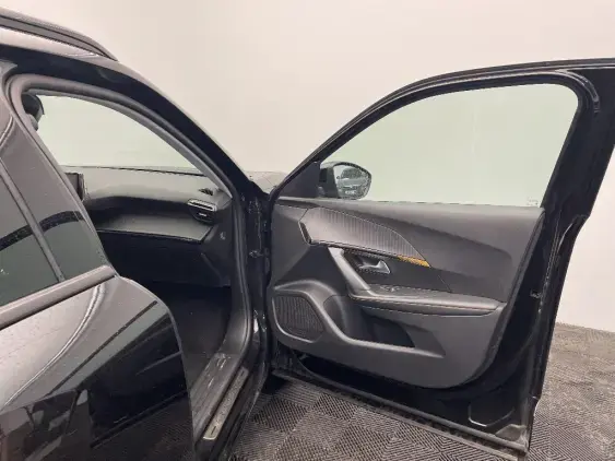 PEUGEOT 2008 II - voiture d'occasion - Photo 18