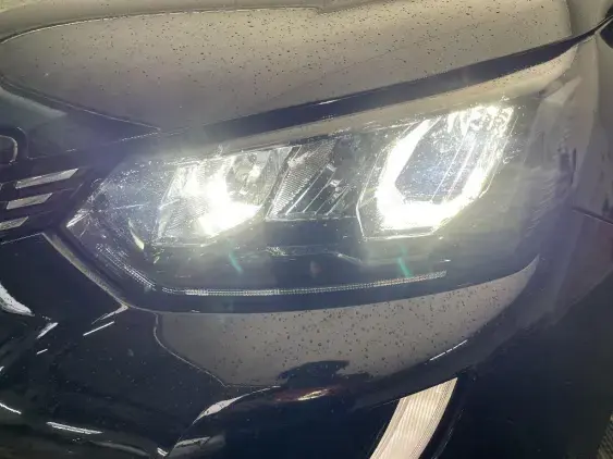 PEUGEOT 2008 II - voiture d'occasion - Photo 19