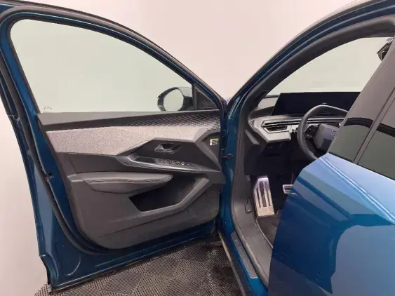 PEUGEOT 3008 ELECTRIQUE III - voiture d'occasion - Photo 17