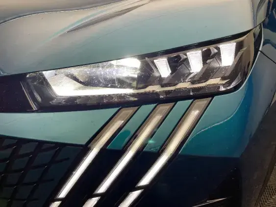 PEUGEOT 3008 ELECTRIQUE III - voiture d'occasion - Photo 18