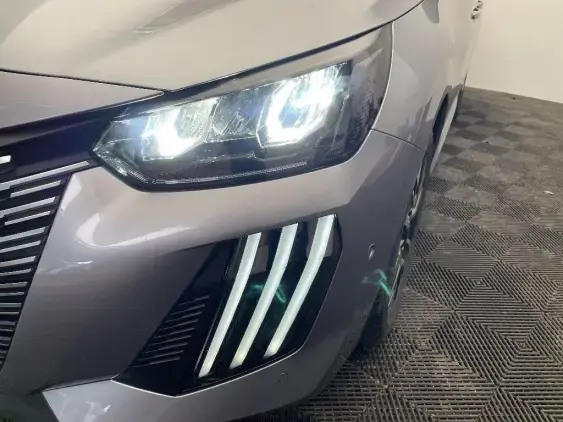 PEUGEOT 208 II - voiture d'occasion - Photo 22