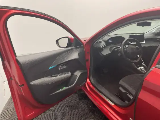 PEUGEOT 208 BUSINESS R II - voiture d'occasion - Photo 17