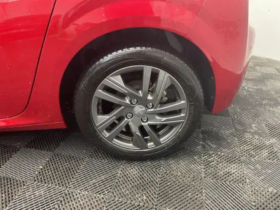 PEUGEOT 208 BUSINESS R II - voiture d'occasion - Photo 21