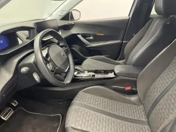 PEUGEOT 2008 ELECTRIQUE II - voiture d'occasion - Photo 16