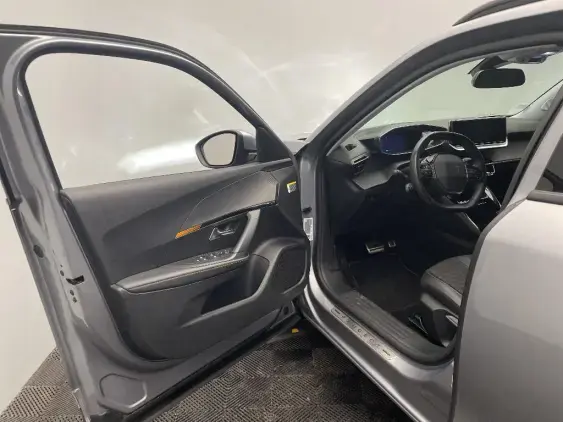 PEUGEOT 2008 ELECTRIQUE II - voiture d'occasion - Photo 17