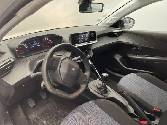 PEUGEOT 208 II - voiture d'occasion - Photo 17