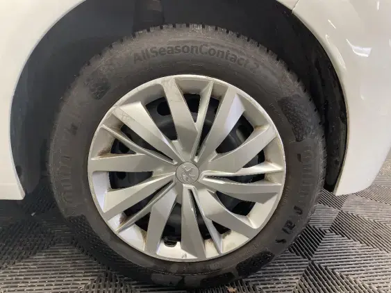 PEUGEOT 208 II - voiture d'occasion - Photo 22