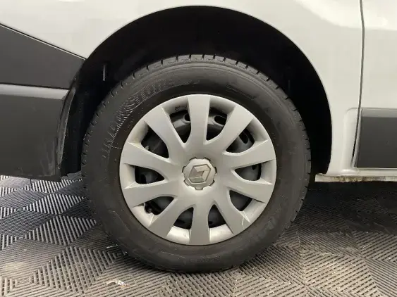 RENAULT TRAFIC III - voiture d'occasion - Photo 20