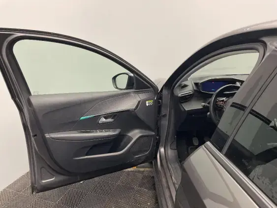 PEUGEOT 208 BUSINESS R II - voiture d'occasion - Photo 16