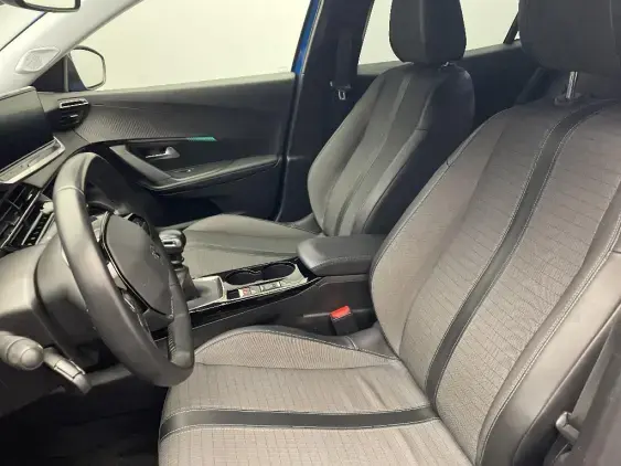 PEUGEOT 2008 II - voiture d'occasion - Photo 15