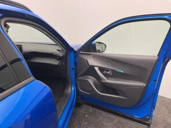 PEUGEOT 2008 II - voiture d'occasion - Photo 17