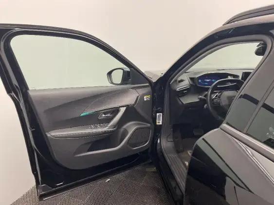 PEUGEOT 2008 II - voiture d'occasion - Photo 17